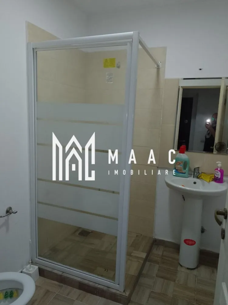 Garsoniera | Demisol | Zona Hipodrom 3 - Agenția MAAC Imobiliare vă propune spre vanzare o garsonieră complet mobilată și utilată, situată într-o zonă liniștită și accesibilă - Hipodrom 3, lângă magazinul Supeco. Această proprietate este ideală pentru cei care caută confort și accesibilitate.

Caracteristici Principale
Suprafață Utilă: 26,33 mp
Localizare: Hipodrom 3, lângă magazinul Supeco
Tipul Proprietății: Garsonieră mobilată

Avantaje și Beneficii :

Localizare Excelentă: Aproape de mijloacele de transport în comun, facilități comerciale (magazinul Supeco), școli și zone verzi.
Complet Mobilată și Utilată: Nu necesită investiții suplimentare în mobilier sau electrocasnice.
Confort și Funcționalitate: Spațiul este bine compartimentat și optimizat pentru a oferi un maximum de confort.
Siguranță și Liniște: Zona este recunoscută pentru siguranța sa și atmosfera liniștită, ideală pentru locuit.

Preț și Condiții
Pentru detalii suplimentare legate de preț și condiții de închiriere, vă rugăm să contactați agenția MAAC Imobiliare. Vom fi bucuroși să vă oferim toate informațiile necesare și să organizăm o vizionare la fața locului.

Pentru mai multe detalii precizati telefonic ca ati vazut anuntul cu ID:CP2028674