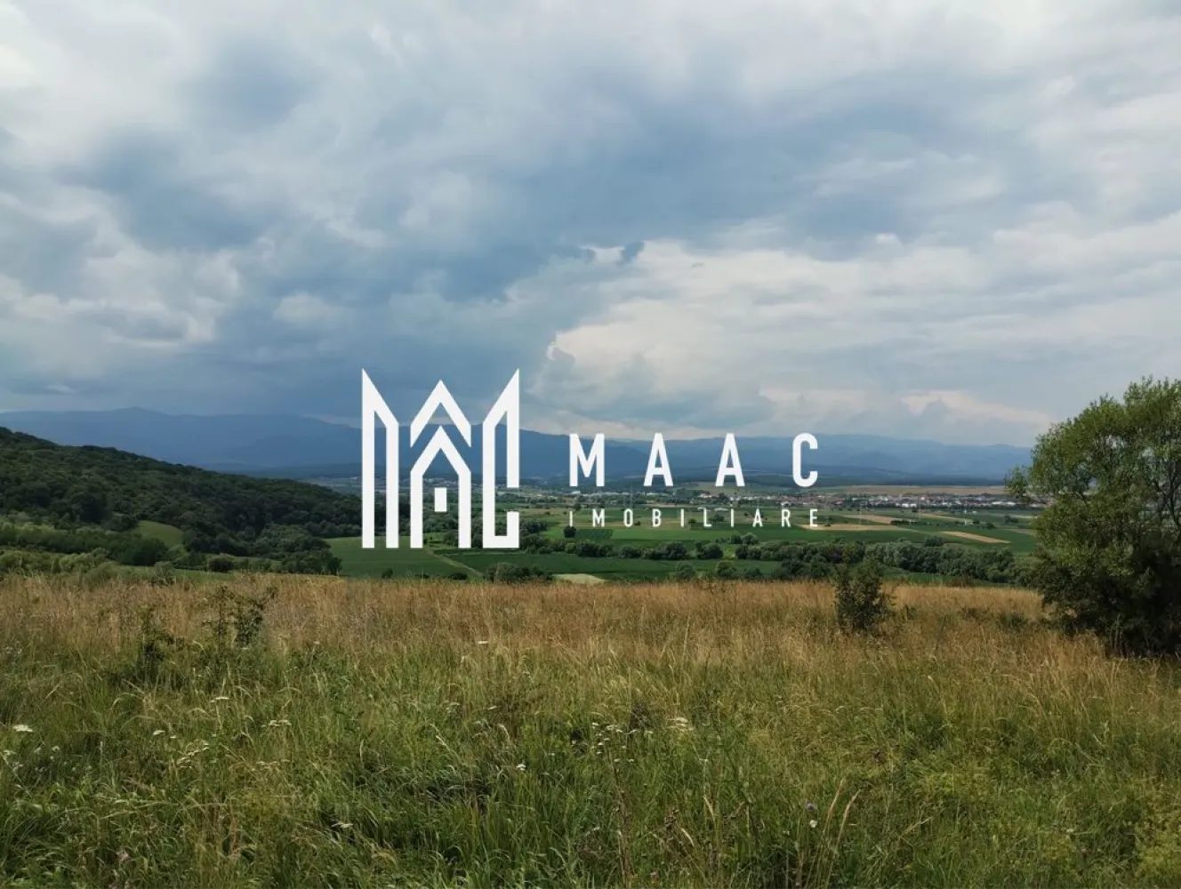 Teren Intravilan | 372 Mp | Bungard | Selimbar - MAAC Imobiliare îți oferă șansa de a achiziționa un teren intravilan perfect pentru construcția unei locuințe de vis

Ești în căutarea locului ideal pentru a-ți construi casa? Această parcelă este alegerea perfectă pentru tine. Situată într-o zonă în plină dezvoltare, proprietatea combină perfect liniștea naturii cu proximitatea facilităților urbane.

Avantaje de neratat:

Toate utilitățile disponibile: Gaz, apă, curent electric – totul pregătit pentru construcție.

Expunere sudică: Bucură-te de lumină naturală pe tot parcursul zilei.

Priveliste spectaculoasă: Panoramă superbă asupra orașului Sibiu, munților și dealurilor din împrejurimi.

Zonă liniștită: Un refugiu ideal, departe de agitația urbană, într-un mediu curat și relaxant.

Acces facil: Drumuri bune și apropiere de punctele de interes – confort garantat.

Această parcelă este o oportunitate rară pentru cei care doresc să investească într-o zonă cu potențial ridicat de dezvoltare. Nu rata șansa de a-ți construi căminul într-un cadru natural deosebit!

 Contactează-ne acum pentru mai multe informații și pentru a programa o vizionare: CP2652634
