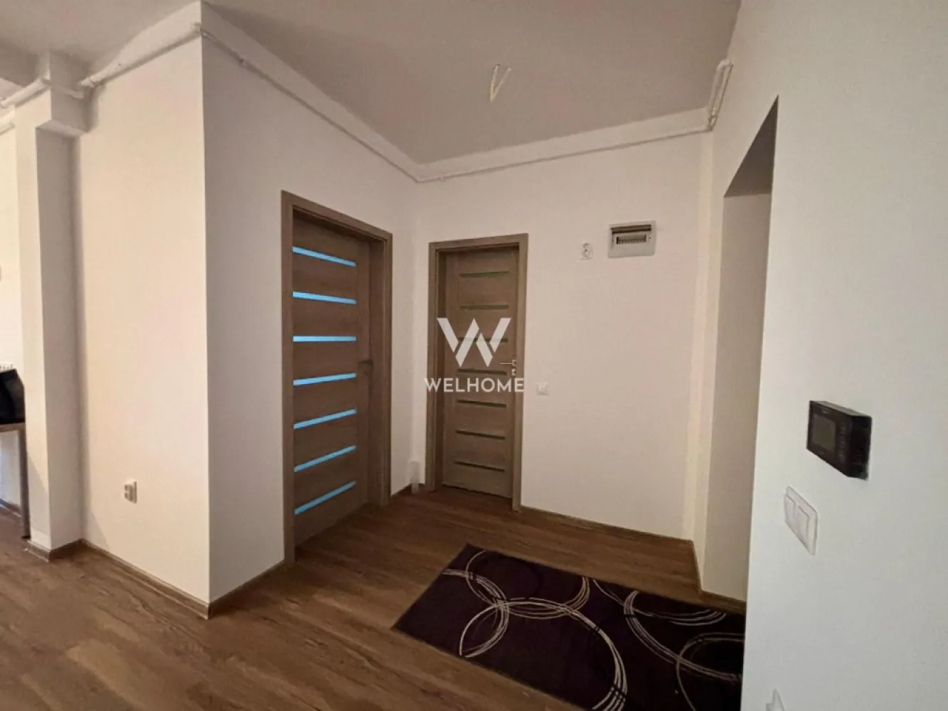 Apartament 2 camere - Selimbar, Unirii - Descoperă un ansamblu rezidențial modern, format din 3 blocuri, situat pe strada Unirii, Selimbar – o zonă accesibilă și bine conectată la punctele de interes ale orașului.

Proiectul oferă apartamente cu 2 și 3 camere, cu compartimentări variate, gândite inteligent pentru a răspunde diferitelor stiluri de viață și nevoi ale fiecărei familii. Fie că îți dorești un spațiu compact și eficient sau un apartament generos, aici găsești opțiunea potrivită.
Confortul este asigurat prin încălzirea în pardoseală, care oferă o distribuție uniformă a căldurii și un plus de eficiență energetică.

Apartamentele se pot preda atât la stadiul de semifinisat, pentru cei care își doresc să își personalizeze locuința după propriul gust, cât și la cheie, pentru mutare imediată, fără griji suplimentare. 
Compartimentare: bucatarie cu living open-space, dormitor, baie si balcon.

Pret semifinisat: 88 765 EURO 
0756 094 405 - Alege confortul, calitatea și un cămin adaptat stilului tău de viață!