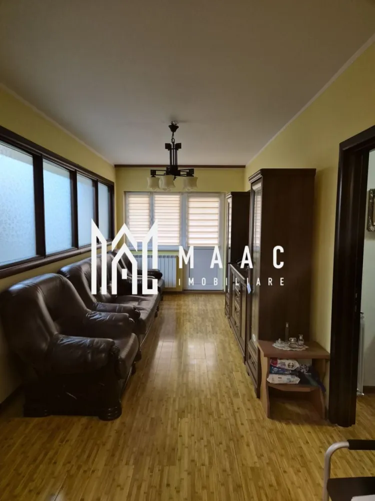 Apartament 2 camere 60 mp | Zona Nord | Centrala Termica | - Pret 85.000Euro | Apartament 2 camere decomandat | Centrala termica proprie| etaj 1

MAAC Imobiliare va propune spre vanzare un apartament cu 2 camere, decomandat, situat in zona Nord ,aflat la etajul 1/4 al unui bloc nou.

Cu o suprafata generoasa utila de 55.24 MP si totala de 60.91MP, acesta este compartimentat astfel:
-Hol
-Dormitor generos
-Camera de dressing si birou
-Living cu acces la balcon
-Bucatarie
-Baie cu ventilatie

Apartamentul beneficiaza de multiple imbunatatiri precum:
-Centrala Termica pe gaz
-Calorifere noi ,
-Tamplarie PVC
-Parchet nou
-Mobilier din lemn masiv

Imobilul se propune spre vanzare complet mobilat si utilat cu exceptia tablourilor si a unei masute.

Avantaje suplimentare:
-Costuri mici la intretinere in timpul sezonului cald/rece.
-Amplasarea excelentă oferă acces facil la principalele puncte de interes din zonă, 
-Compartimentare ideala

Dacă îți dorești un apartament gata de locuit, modern și cu o priveliște deosebită, contactează-ne pentru mai multe detalii sau pentru a programa o vizionare!

MAAC Imobiliare vine in sprijinul dumnevoastra cu :
- Consultanta imobiliara
- Consiliere juridica
- Indrumare financiara
- Atentie, respect si corectitudine

id: CP2777144