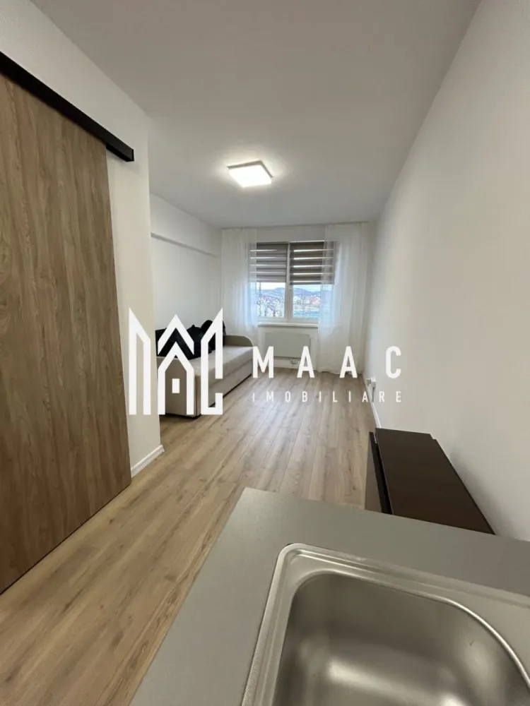 Apartament 1 Camera I Etaj 1 I Renovat I Lazaret - Vă propunem spre vânzare o garsonieră situată la etajul 1 din 4 al unui imobil din zona de Lazaret.

Caracteristici: 
Suprafața:18mp
Etaj:1
Parțial mobilată și utilată
Încălzirea se face prin calorifer electric
Boiler pentru baie
Cabină de duș

Cardoniera a fost complet renovată.

Ideală atât pentru locuința sau poate fi privită ca și investiție 

Pentru mai multe informații și vizionarea: CP2923273