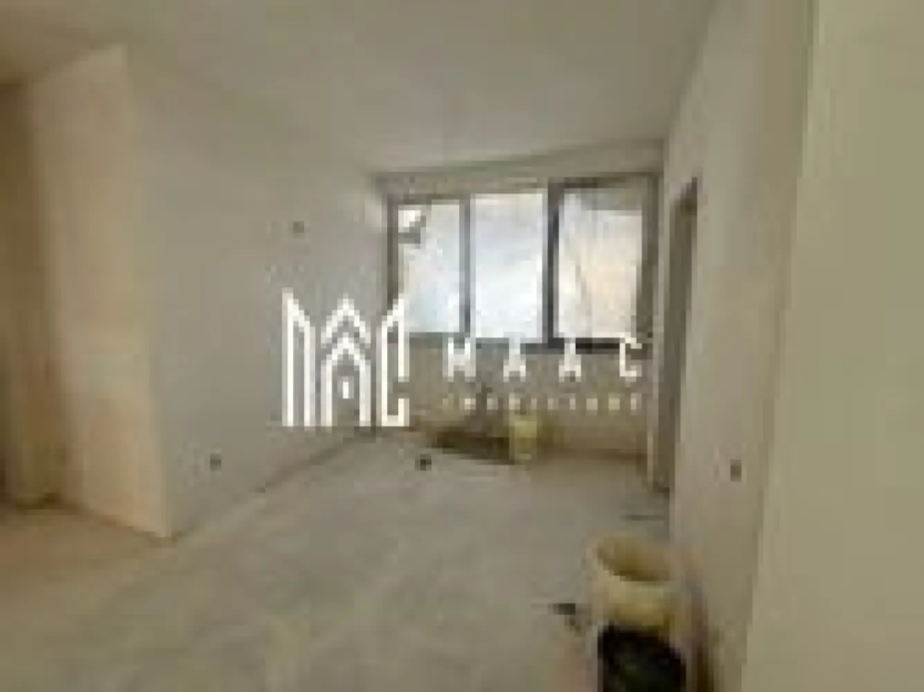 Apartament 2 camere | 53 MPU | Balcon | 2 Locuri de Parcare | Turnisor - Maac Imobiliare vă propune spre vânzare un apartament modern cu 3 camere, situat la etajul 1 al unui imobil cu regim de înălțime P+2, într-o zonă liniștită și bine cotată – Turnișor, Sibiu.

Caracteristici principale:
Suprafață utilă: 53 mp
Etaj: 1 din 2
Compartimentare: semidecomandată
Balcon spațios
2 locuri de parcare incluse în preț

Predare la cheie – cu finisaje moderne și de calitate

Dotări și facilități:
Centrală termică proprie
Încălzire eficientă
Geamuri termopan
Ușă metalică la intrare
Finisaje premium: gresie, faianță, parchet laminat
Izolație termică exterioară
Contorizare individuală

Localizare – Turnișor:
Acces rapid către Zona Industrială de Vest și autostradă
În apropiere: supermarketuri, farmacii, școli, grădinițe, stații de autobuz
Zonă aerisită, ferită de trafic intens

Pentru mai multe informații sau pentru a programa o vizionare, nu ezitați să ne contactați, specificand ID: CP2615570