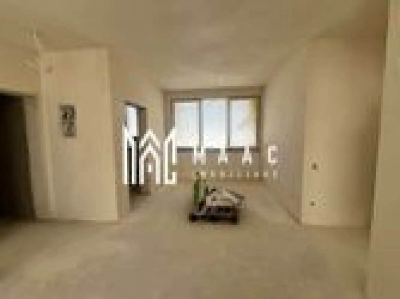 Apartament 2 camere | 53 MPU | Balcon | 2 Locuri de Parcare | Turnisor - Maac Imobiliare vă propune spre vânzare un apartament modern cu 3 camere, situat la etajul 1 al unui imobil cu regim de înălțime P+2, într-o zonă liniștită și bine cotată – Turnișor, Sibiu.

Caracteristici principale:
Suprafață utilă: 53 mp
Etaj: 1 din 2
Compartimentare: semidecomandată
Balcon spațios
2 locuri de parcare incluse în preț

Predare la cheie – cu finisaje moderne și de calitate

Dotări și facilități:
Centrală termică proprie
Încălzire eficientă
Geamuri termopan
Ușă metalică la intrare
Finisaje premium: gresie, faianță, parchet laminat
Izolație termică exterioară
Contorizare individuală

Localizare – Turnișor:
Acces rapid către Zona Industrială de Vest și autostradă
În apropiere: supermarketuri, farmacii, școli, grădinițe, stații de autobuz
Zonă aerisită, ferită de trafic intens

Pentru mai multe informații sau pentru a programa o vizionare, nu ezitați să ne contactați, specificand ID: CP2615570