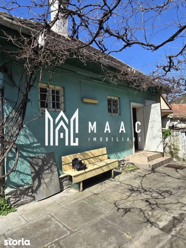 Casa Individuala I 4 Camere I Teren 1200mp I Gales- Saliste - Proprietar oferă spre vânzare casă individuală cu suprafață generoasă de aproximativ 187 mp, amplasată pe un teren de 1.200 mp, ideală pentru familie, gospodărie sau investiție.

Proprietatea impresionează prin spațiile ample, construcția solidă din cărămidă și terenul generos, oferind multiple posibilități de renovare și personalizare.

Compartimentare:
Living
Sufragerie separată prin glasvand
2 dormitoare
Bucătărie de iarnă
Bucătărie de vară
Baie
2 pivnițe

Dotări și anexe:
Fiecare cameră dotată cu sobă de teracotă
Curte mare
Fântână proprie
Magazii
Fânar
Livadă cu pomi fructiferi

Utilități:
Apă curentă
Canalizare
Gaz la poartă

Caracteristici construcție:
Construcție din cărămidă
Acoperiș din țiglă ceramică
Proprietatea necesită renovare, oferind posibilitatea amenajării după propriul stil și necesități

Avantaje:
Suprafață generoasă construită și teren extins
Gospodărie completă
Potențial ridicat pentru modernizare
Ideală pentru locuință permanentă, casă de vacanță sau investiție
Spațiu exterior amplu pentru multiple utilizări

O proprietate solidă, cu caracter și potențial semnificativ, potrivită pentru cei care caută spațiu, tradiție și oportunitatea de a crea o locuință personalizată

Pentru informati si vizionari: CP3064542