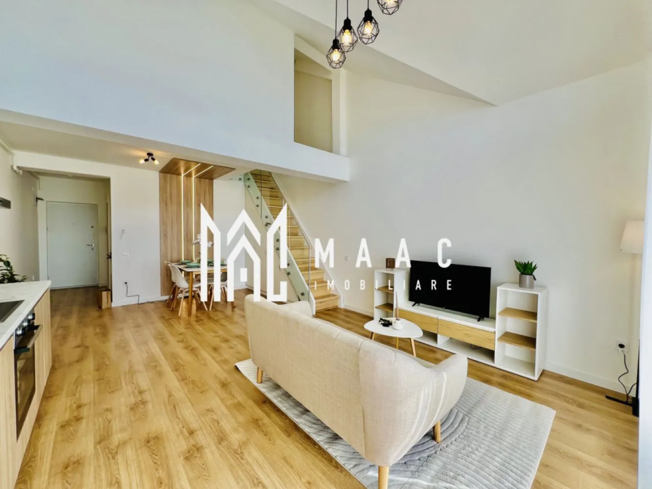 Apartament 2 camere I la cheie I cu logie și loc de parcare inclus - MAAC Imobiliare propune spre vânzare un apartament modern cu 2 camere, predare la Alb, situat într-un ansamblu rezidențial premium, în zona de Vest a orașului Sibiu.

Suprafață utilă: 55,54 mp
Logie: 7,8 mp (cu sticlă securizată și sistem de captare a apelor)
Etaj: 2 din 2
Disponibilitate: Intabulat, disponibil imediat
Predare: La Alb

Compartimentare și dotări:
Living luminos cu zonă de dining
Dormitor generos
Baie
Jaluzele electrice
Încălzire în pardoseală
Orientare sudică, cu lumină naturală și vedere panoramică
Loc de parcare inclus

Finisaje și construcție:
Izolație cu vată bazaltică
Granit pe casa scării
Logie închisă cu sticlă securizată
Avantaje ale ansamblului:
45% din teren destinat spațiilor verzi
Fațade finisate cu larice siberian și piatră naturală
Locuri de joacă amenajate în cadrul complexului
Acces facil spre oraș, fără ambuteiaje
Patru căi de acces

Pentru mai multe detalii, vă rugăm să precizați telefonic că ați văzut anunțul ID: CP2611884