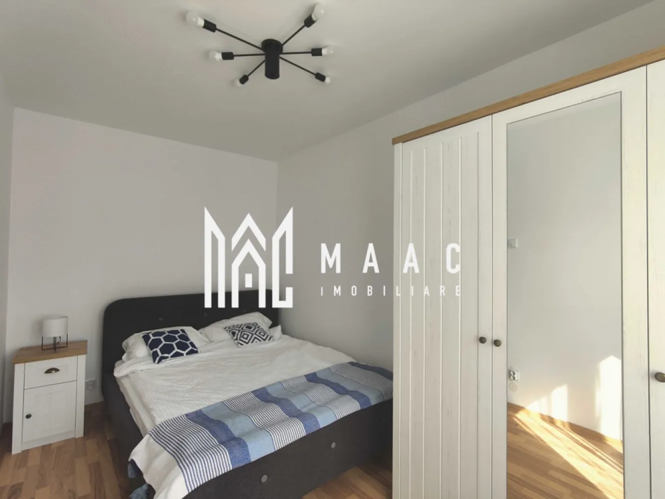 Apartament 2 camere semidecomandat | Sibiu Mihai Viteazul | 40 mp, etaj 4/5 - Apartament cu 2 camere semidecomandat de închiriat în Sibiu, zona Mihai Viteazul, cu 40 mp utili, situat la etajul 4 din 5 și disponibil pentru mutare imediată.

Detalii proprietate:
• Suprafață utilă: 40 mp
• Suprafață construită: 48 mp
• Compartimentare: semidecomandat
• Configurație: living, dormitor, bucătărie și baie
• Etaj 4 din 5
• An construcție: 1980
• Stare interioară: finisat clasic
• Construcție finalizată
• Complet mobilat și utilat
• Pardoseli din lemn

Proprietatea este amplasată în Sibiu, în zona Mihai Viteazul, pe Bulevardul Mihai Viteazul, cu acces facil către punctele de interes ale zonei.

Cod anunț CP3065558. Contactați echipa MAAC Imobiliare pentru detalii suplimentare și pentru programarea unei vizionări.