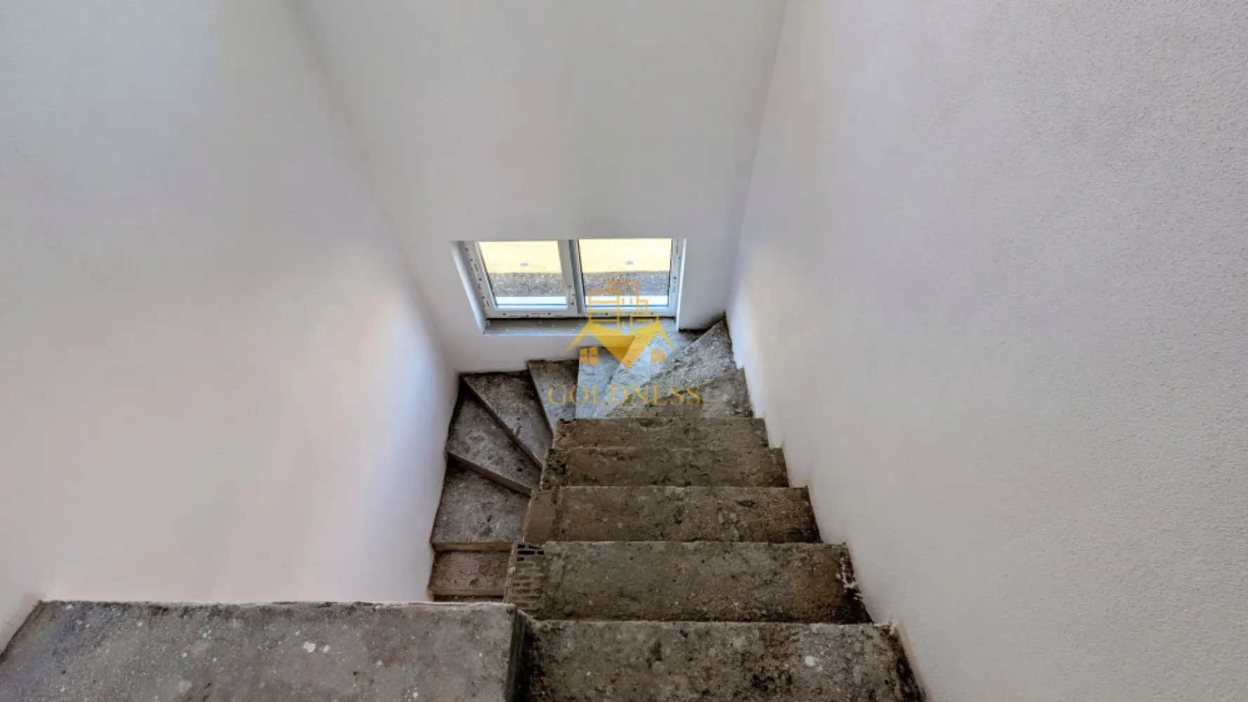 Comision 0%! Vila, 4 Camere, Dezmir, Constructie Noua, 450 mp, 4 Bai
