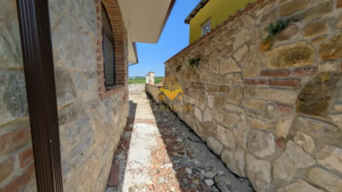 Comision 0%! Vila, 4 Camere, Dezmir, Constructie Noua, 450 mp, 4 Bai