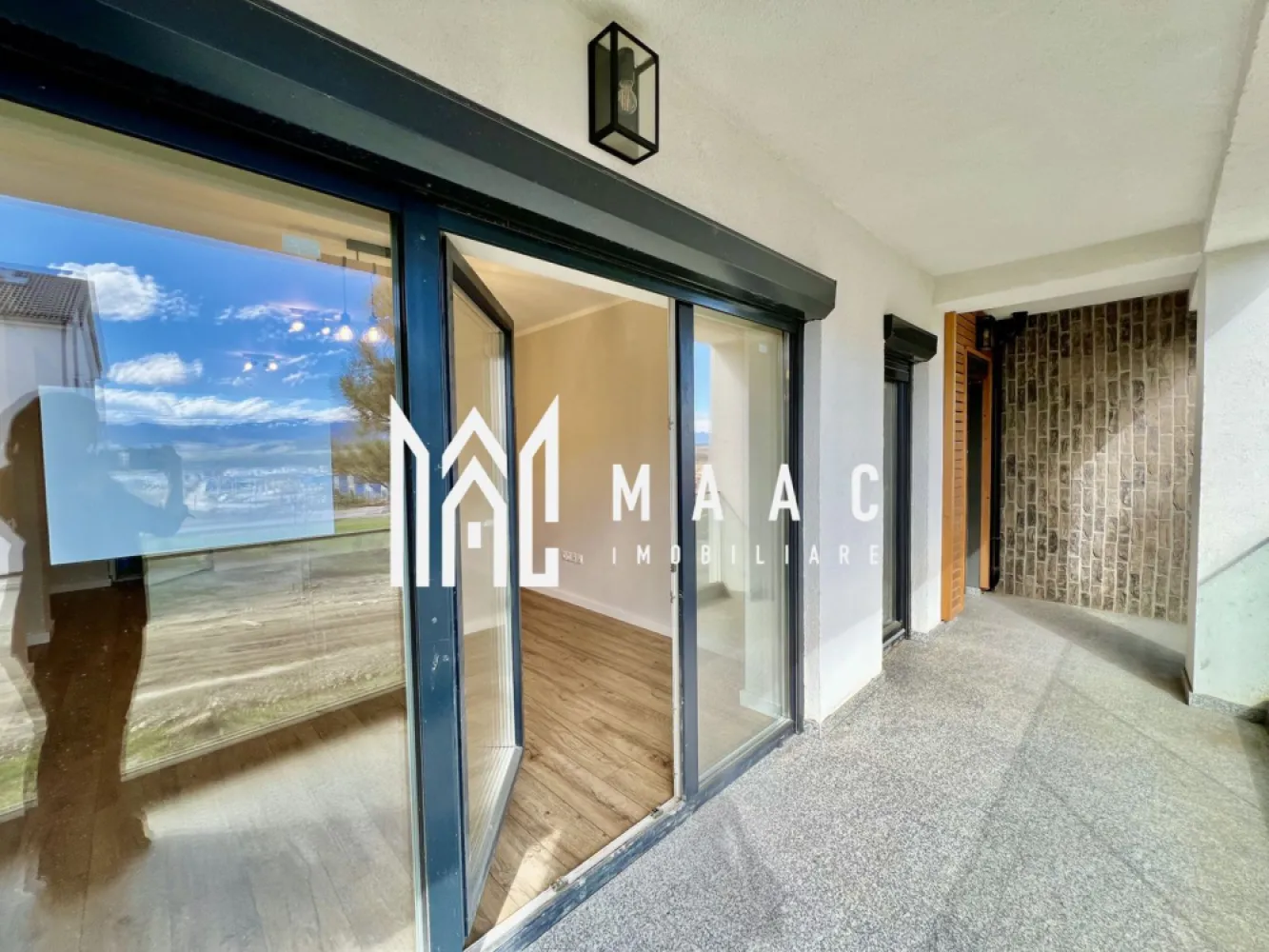 Apartament 2 camere | 53 MPU | Balcon | Predare la alb
