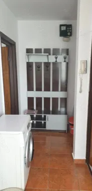 BRASADAS închiriază garsoniera 4/4 Metrou Dristor Park Lake.