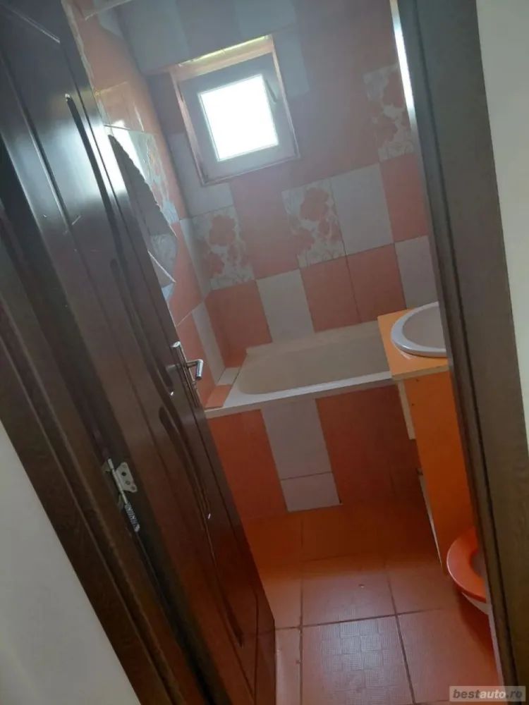 BRASADAS vinde ap 2 cam etaj 4/4 în Micro 16 - Agenția imobiliara BRASADAS vinde apartament situat în M16 lângă școala generală Avram Iancu și grădinița Voinicelul et 4/4.
www.brasadas.com