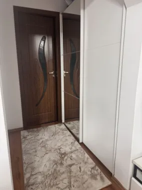 BRASADAS vinde ap 2 cam etaj 4/4 în M16.