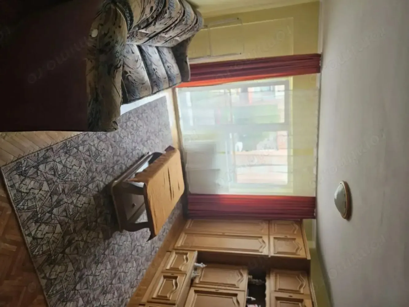 BRASADAS vinde ap 2 cam etaj3/4 decomandat, Carpați 2 - Agenția imobiliara BRASADAS vinde apartament cu 2 camere Carpați 2, etaj 3/4 cu 2 bacoane, termopan, microcentrala, orientare est-vest, soare toată ziua, luminos, nu este de colt, nici de mijloc. Balcon la camera mare si la bucătărie. 
www.brasadas.com.