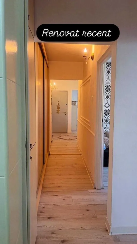 Zona Nord Decomandat 3 camere - Apartament decomandat 3 camere in Baneasa, la 1 minut de Parcul Herastrau. Loc de parcare ADP.
Apartamentul se afla in str. Horia Macelariu, etaj 4/4, cu o suprafata de 71mp, este izolat termic, curat, renovat, geamuri termopan, parchet, gresie, faianta. Acces boxa comuna pentru depozitare.
Scara curata cu supravegere video, zona deosebit de linistita.
In apropiere (2 minute de mers pe jos): statie de autobuz, scoala, gradinita, piata si magazine.