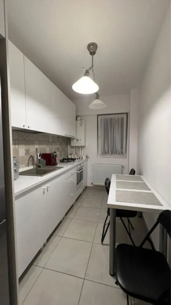 Apartament de inchiriat Nazuintei! - Inchiriez apartament in regim hotelier cu 3 camere + parcare, apartamentul este complet utilat.
-2 dormitoare
-living
-1bai
-1 balcoan
-bucatarie cu toate electrocasnicele
-incalzire prin centrala

Langa bloc dispuneti de magazine,mini market, farmacie,profi,mega image,jisk si leroy merlin.

Acest apartament se inchiriza cu parcarea subterana.

Apartamentul este nou.
Pentru mai multe detalii la telefon .