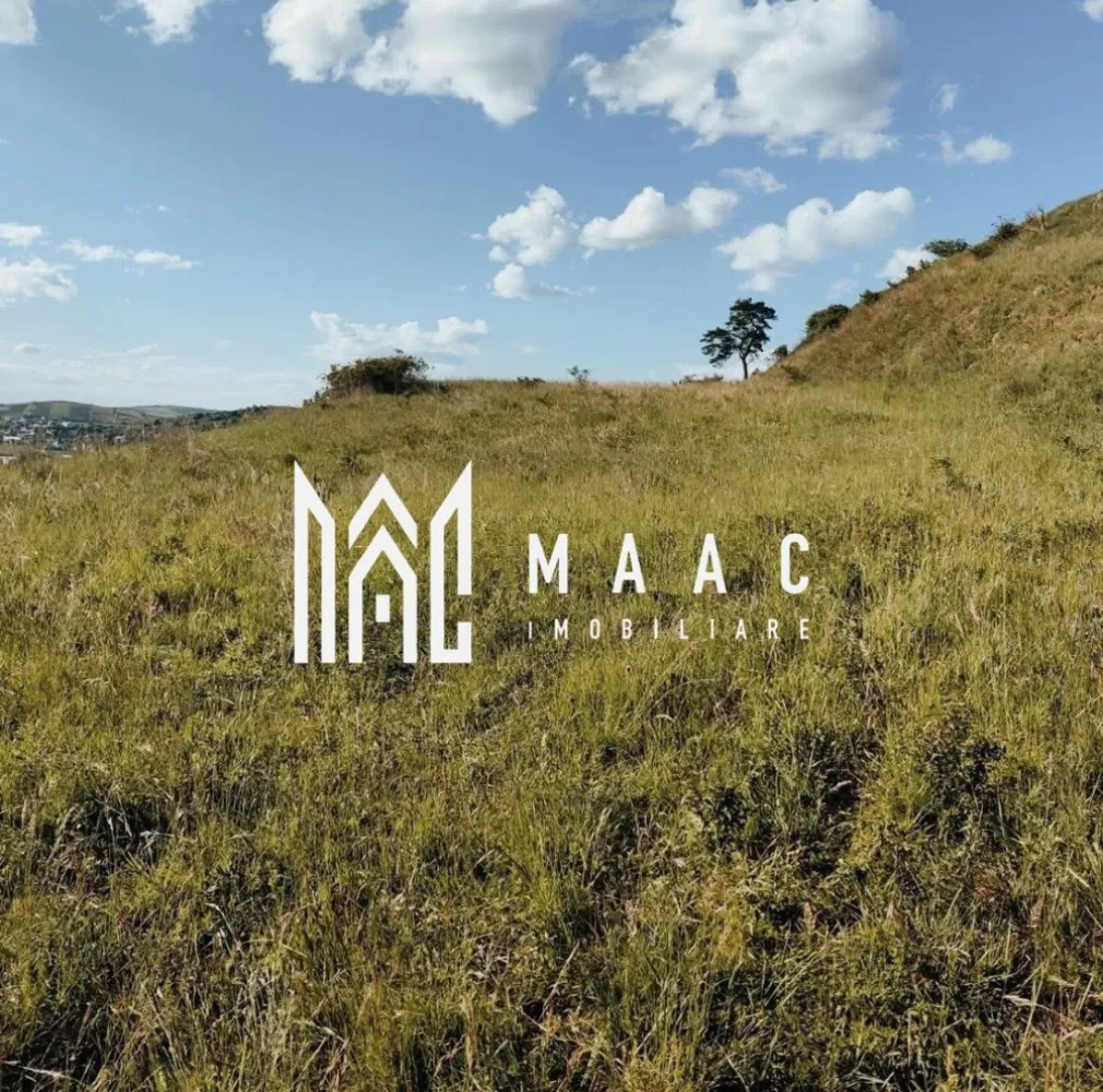 Teren intravilan I 1000MP I Gusterita - MAAC Imobiliare vă propune spre vanzare un teren intravilan ideal pentru construcție rezidențială, situat într-o zonă in plina dezvoltare din Sibiu.

 Este o oportunitate excelentă pentru dezvoltatori sau pentru cei care își doresc să construiască o locuință într-un cadru natural, liniștit, dar aproape de oraș.

Caracteristici principale:
Suprafață: 1.000 mp.
Deschidere la stradă: 12,5 ml.
 Regim: Intravilan – ideal pentru casă individuală sau duplex.
Orientare sudică – lumină naturală pe tot parcursul zilei.
 Utilități în proximitate – acces rapid la rețele de apă, gaz și electricitate.

Avantaje locație:
 Priveliște panoramică, aer curat și intimitate.
 Acces facil către oraș și zonele comerciale.
 La doar câteva minute de Gusterland – parc de agrement și distracție.
 Zonă în plină dezvoltare, cu potențial crescut de investiție.
 
Pentru mai multe detalii precizati telefonic ca ati vazut anuntul cu ID: CP2605128