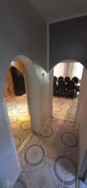 Ag. EUROPA vinde parterul unei case cu 2 etaje în zona Carpați 2.