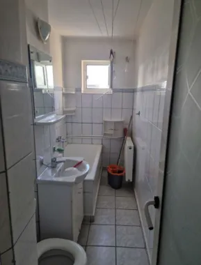 Apartament Constanta 2 camere etaj 4/4, centrala pe gaz