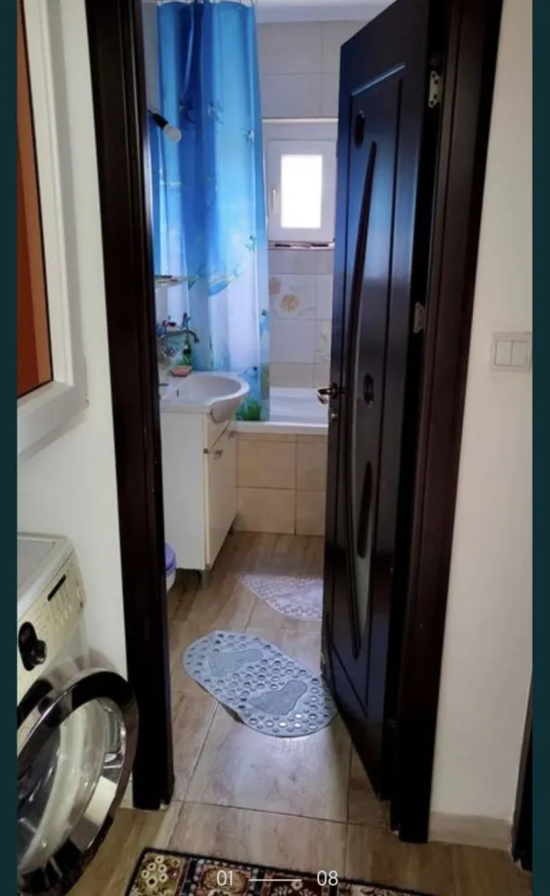 Vand ap conf 0 2 cam - Ap 2cam decomandat et 2 zona semafor Pandurului stradal renovat centrala gaz cadastru și intabulare nemobilat, ofer un bonus, inclus în preț, un dormitor sau bucătărie