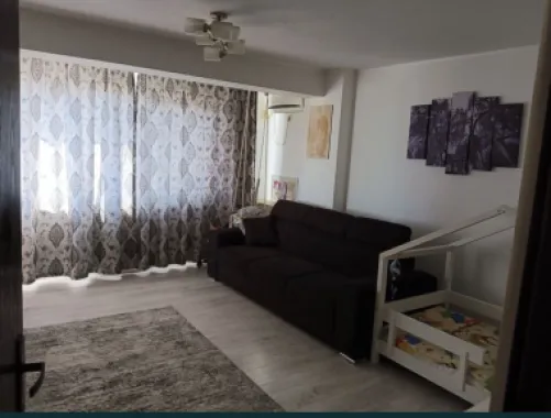 Vand apartament 2 camere decomandat