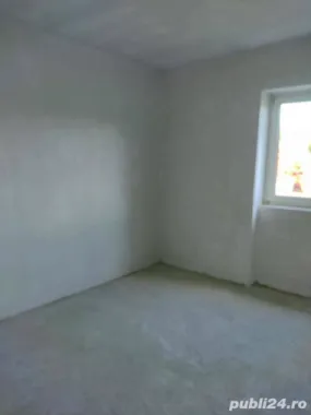 Casa 80 mp cu doua camere de vanzare in Pelisor