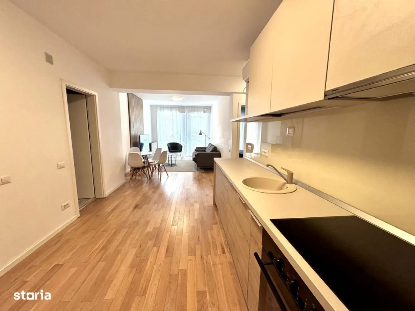Apartament Dacia Eminescu Complex Boutique 3 camere 2 bai (Dir.prop) - Direct Proprietar. Apartament situat in complex rezidential boutique, locatie privilegiata situat pe o strada linistita situat intre Bd Dacia si Bd Stefan cel Mare.Complex Rezidential cu unicitate arhitecturala zona Eminescu/Daciei/Polona (strada Vasile Lascar nr 202). Suprata totala utila este de 70 mp. Dispune de 2 bai.Este complet mobilat si utilat lux. Apartamentul este situat la parter, cu vedere catre spatii verzi cu acces privat si beneficiaza de finisaje premium: - Obiecte sanitare Villerroy & Boch (Germania) - Marmura din Grecia - Ceramica Marazzi in zonele comune (Italia) - Tamplarie Aluminiu Cortizo (Spania) - Usi Lebo (Germania) - Baterii Grohe (Germania) - Parchet stejar (Slovenia) - Centrala proprie de apartamentPosibilitate loc de parcare private in complex.Posibilitate vizionari si seara sau in weekend.