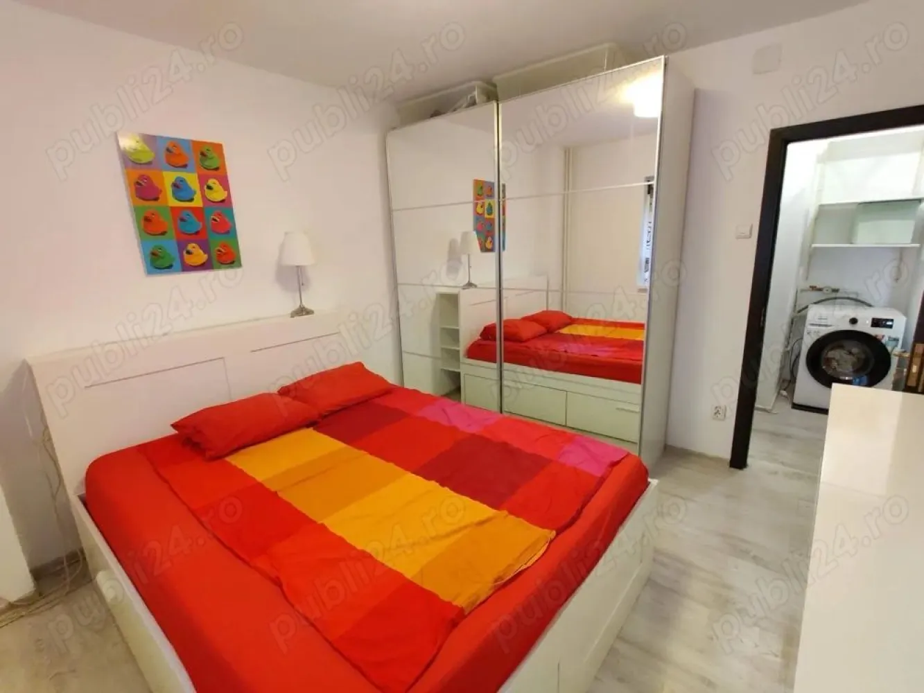 Inchiriez apartament 2 camere Rahova - complet mobilat si utilat - centrala proprie - Închiriez apartament complet mobilat si renovat in zona Rahova. 2 camere, 55 mp, balcon închis, centrala proprie, călduros, foarte luminos, cu fata spre sud. Etaj 2.

Lidl chiar peste drum si alte supermaket-uri in apropiere. Parcul Sebastian foarte aproape. La jumatate de ora de mers pe jos de zona Unirii sau cu tramvaiul in sub 20 de minute.