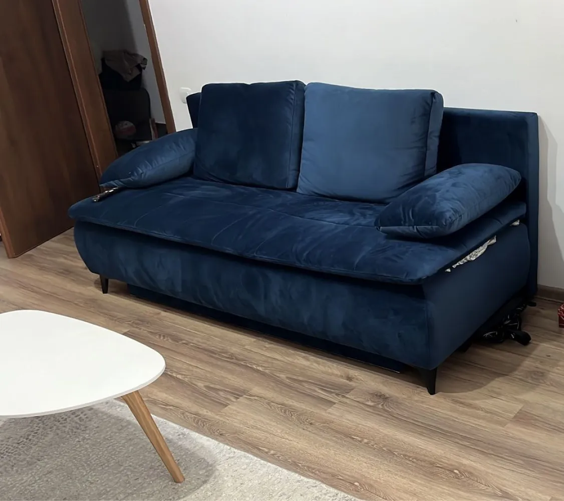 Vand apartament cu 2 camere NU GARSONIERA dubla si loc de parcare - Vând apartament cu 2 camere , bucătărie separată 
(NU confundați cu proprietarii de garsonieră dublă și folosesc titulatura de apartament cu 2 camere - gen open space )
la parter din 5 etaje (pretabil spațiu comercial) Bld. Metalurgiei / Drumul Binelui 
Foarte bine compartimentat și poziționat, la 1 minute de mers pe jos făță de statia STB și hipermarket plus alte magazine de cartier !
La 10 minute de mers pe jos făță de stație de metrou apărătorii patriei !
Loc de parcare 5500 E negociabil!
Imobil achiziționat direct de la dezvoltator 
Apartamentul se vinde mobilat si utilat complet !
Anul construcției 2019