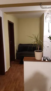 Vand apartament cu 2 camere NU GARSONIERA dubla si loc de parcare