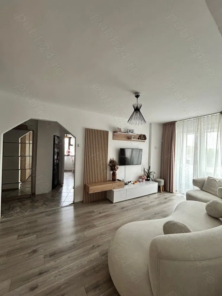 Apartament de vanzare Calea Plevnei - De vanzare apartament de 3 camere in zona Calea Plevnei 44, in apropierea statiilor de metrou Eroilor si Izvor, parcul Cismigiu si Facultatea de Drept.
Apartamentul se vinde mobilat si utilat complet, dotat cu aer conditionat, masina de spalat cu uscator, televizoare si alte electrocasnice.
Incalizrea se realizeaza prin centrala proprie a blocului.

Pentru mai multe detalii nu ezitati sa ne contactati!