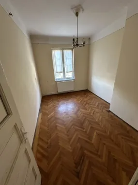 Proprietar vand apartament decomandat Unirii 5 camere