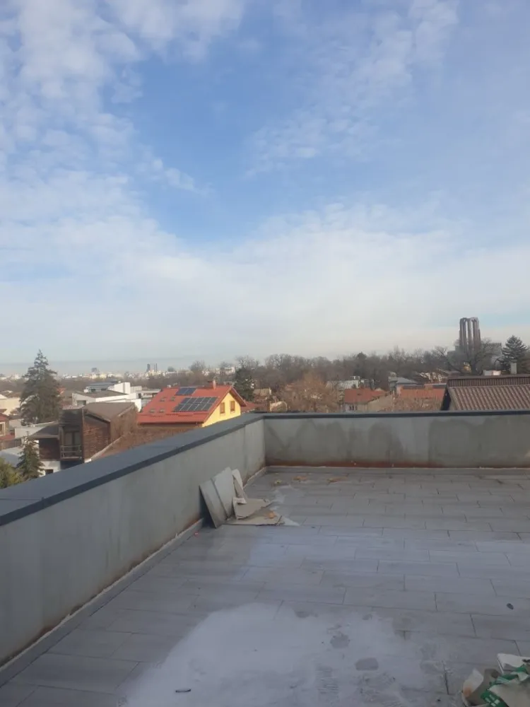 Ag BRASADAS vinde apt 3 cam etaj 4 lux Parcul Carol. - Agenția BRASADAS vinde apartament cu 3 camere, decomandat, 2 bai, spatiu tehnic( loc pentru mașina de spălat, uscător, masa calcat, ect.).
Apartamentul este situat într-un bol cu numai 9 apartamente , este situat la etajul 4, cu o terasa superbă cu vedere către parcul Carol,
Apartamentul dispune și de 1 loc de parcare inclus în pret.
Pentru mai multe oferte accesați www.brasadas.com.