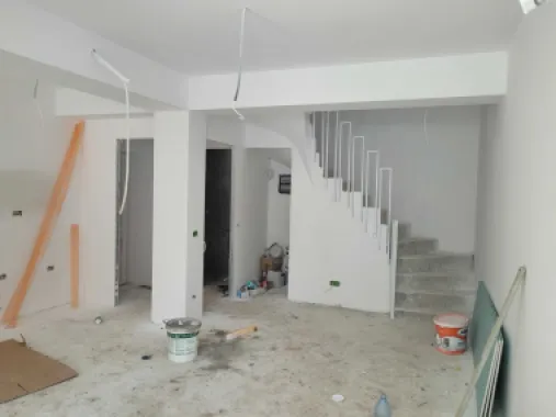 Casa 3 camere + loc de parcare de vanzare
