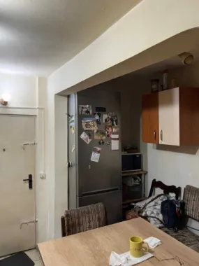 De vanzare casa trei camere