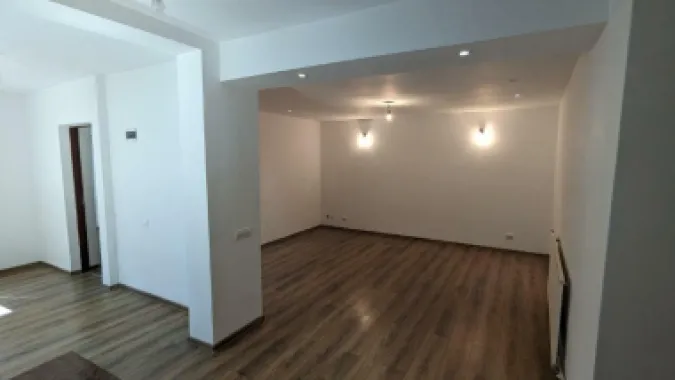 Casa de Vanzare Crangasi | 3 Camere | 5 min de mers Metrou Crangasi