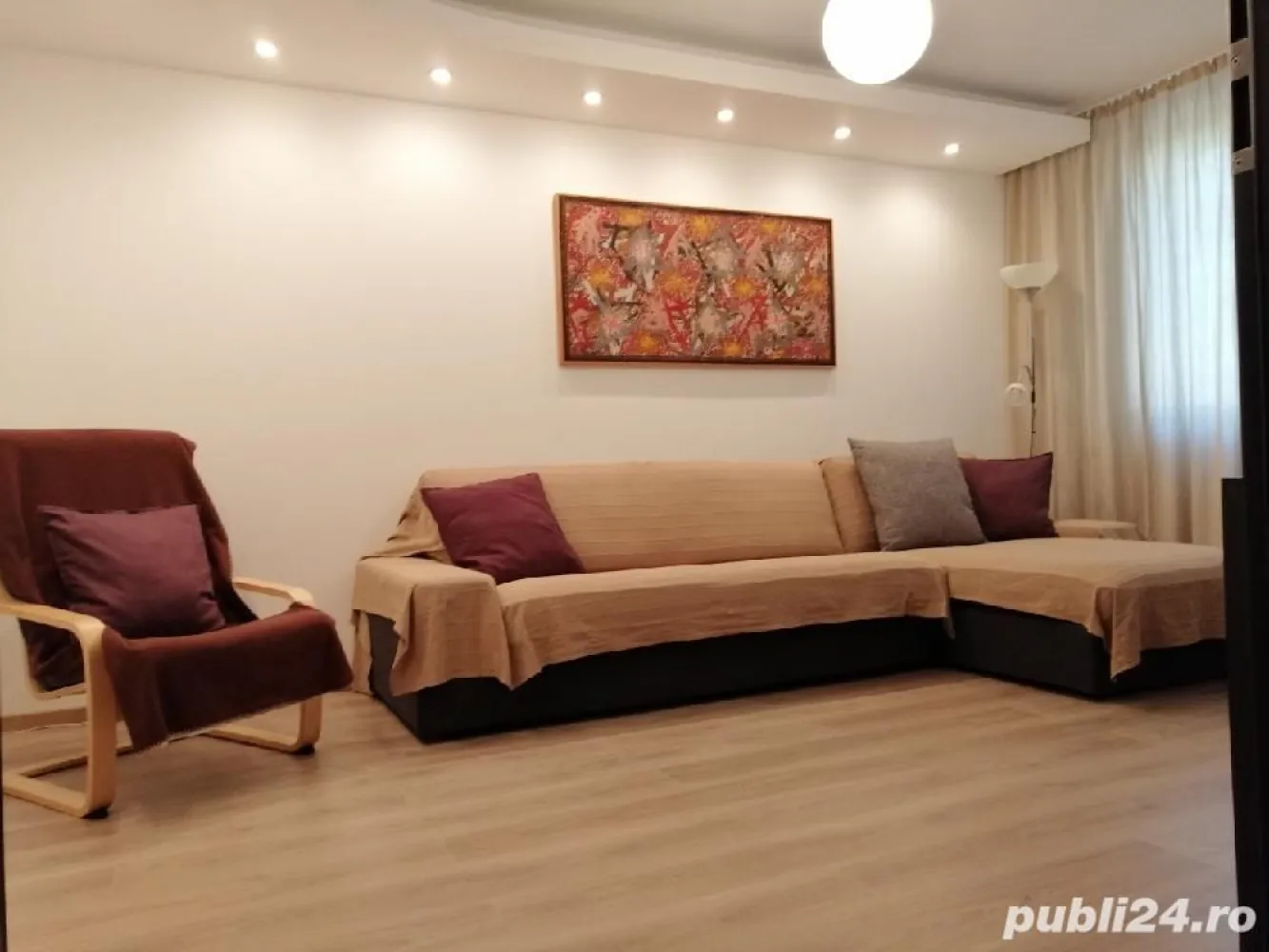 Apartament 4 camere decomandat Pacii-Gorjului-Apusului-Uverturii, COMPLEX COMERCIAL APUSULUI - ATENTIE!!! comision 0% 
DIRECT PROPRIETAR

NU DORESC COLABORARE CU AGENTII IMOBILIARE!
VA ROG NU INSISTATI.

Apartament cu 4 camere decomandat, confort 1, clasa energetica A.
Situat pe strada Apusului, in zona Complexului Comercial Apusului, amenajat premium, intr-o zona excelenta, sigura si cunoscuta Pacii-Gorjului-Apusului-Uverturii,
aproape de orice punct de interes, transport in comun, zone comerciale, supermarketuri, mall-uri, piete, parcuri, scoli, gradinite si cresa etc.

Transportul in comun nu ar trebui sa mai fie o grija, toate legaturile sunt la indemana

Metrou Piata Gorjului 8-10 min.
Metrou Pacii 12-15 min
STB linia 336,178,106 1-2 min Complex comercial Apusului 
Autogara Militari 12 min

Scolii, gradinite si cresa:

Scoala "Regina Maria" (fosta gen.198) 100-150 metri,
 
Scoala Constantin Brâncusi (fosta gen. 174) 100-150metri, 

Scoala "Sfânta Treime" (fosta 160) distanta100-150 metri.
 
Gradinita "Dumbrava Minunilor" in incinta scolii Regina Maria 100-150 metri, 

Cresa Militari "Harap Alb" la100-150 metri, 

Policlinica Apusului 100 metri.

Acest apartament ofera multa lumina, caldura, confort, liniste, siguranta, spatiu, intimitate, spatiu verde si tot ce iti doresti.

Apartamentul de 4 camere decomandat 80mp se afla la etajul 3 din 4.
-bucatarie - 7.70mp
-living - 18mp
-camera - 13.00mp
-camera - 11mp
-camera - 10mp
2 apartamente pe palier, 
10 apartamente pe scara, vedere mixta, mult spatiu verde, boxa spatioasa la subsolul blocului si nu in ultimul rand, parcare ADP in fata blocului, CATV+INTERNET (wifi)
Blocul beneficieaza de interfon si camere video la fiecare scara.
Apartamentul este izolat termic (10cm clasa energetica A), proaspat renovat si amenajat premium, se vinde complet mobilat si utilat.
ATENTIE!
Intretinerea este foarte mica.

Apartamentul dispune de 4 camere decomandat, suprafata utila 80mp, etaj 3 din 4, 1 baie, 1 WC servici, 1 balcon spatios
Usa metalica MACO cu yale MOTTURA
Tamplarie PVC VEKA
Gresie si faianta PREMIUM
Parchet laminat EGGER
Usi CLASSEN
Aer conditionat ELECTROLUX (control WIFI)
Rulouri aluminiu
Baterie+dus cada GROHE 
Baterie lavoar KLUDI
Intrerupatoare si prize SCHNEIDER
Totul este nou.
Toate utilitatile: tevi cupru, calorifere aluminiu, contoare apa si caldura cu citire radio.

BUCATARIA: 
este executata la comanda si include: 
Chiuveta+baterie PYRAMIS 
Masina de spalat vase ARISTON
Cuptor electric ELECTROLUX
Plita cu gratar din fonta
ARISTON HOTPOINT
Hota GORENJE, 
Frigider INDSESIT.

BAIE: 
Baterii GROHE, KLUDI
Obiecte sanitare ROCA
Masina de spalat LG (8kg)

CAMERE;
Dormitor matrimonial executat la comanda
Sifonier, dulapuri si canapele IKEA in camere
 
ATENTIE!! TOTUL ESTE NOU!!! 

Nu se accepta credit ipotecar.

Suprafata totala utila de 80 mp COMISION 0%!!!
NU DORIM COLABORARE AGENTII IMOBILIARE