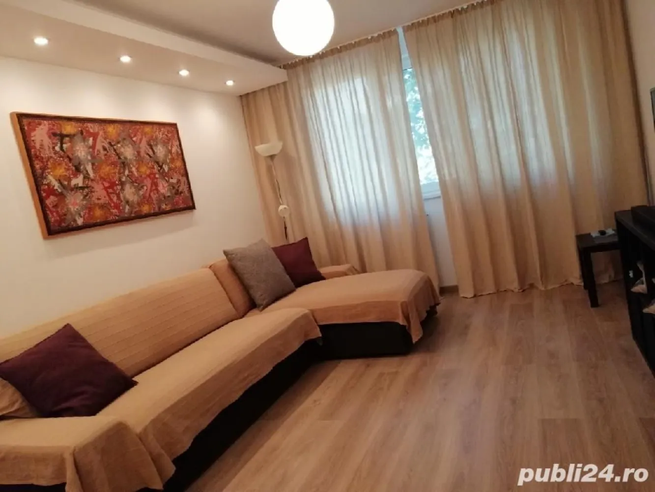 Apartament 4 camere decomandat Pacii-Gorjului-Apusului-Uverturii, COMPLEX COMERCIAL APUSULUI - ATENTIE!!! comision 0% 
DIRECT PROPRIETAR

NU DORESC COLABORARE CU AGENTII IMOBILIARE!
VA ROG NU INSISTATI.

Apartament cu 4 camere decomandat, confort 1, clasa energetica A.
Situat pe strada Apusului, in zona Complexului Comercial Apusului, amenajat premium, intr-o zona excelenta, sigura si cunoscuta Pacii-Gorjului-Apusului-Uverturii,
aproape de orice punct de interes, transport in comun, zone comerciale, supermarketuri, mall-uri, piete, parcuri, scoli, gradinite si cresa etc.

Transportul in comun nu ar trebui sa mai fie o grija, toate legaturile sunt la indemana

Metrou Piata Gorjului 8-10 min.
Metrou Pacii 12-15 min
STB linia 336,178,106 1-2 min Complex comercial Apusului 
Autogara Militari 12 min

Scolii, gradinite si cresa:

Scoala "Regina Maria" (fosta gen.198) 100-150 metri,
 
Scoala Constantin Brâncusi (fosta gen. 174) 100-150metri, 

Scoala "Sfânta Treime" (fosta 160) distanta100-150 metri.
 
Gradinita "Dumbrava Minunilor" in incinta scolii Regina Maria 100-150 metri, 

Cresa Militari "Harap Alb" la100-150 metri, 

Policlinica Apusului 100 metri.

Acest apartament ofera multa lumina, caldura, confort, liniste, siguranta, spatiu, intimitate, spatiu verde si tot ce iti doresti.

Apartamentul de 4 camere decomandat 80mp se afla la etajul 3 din 4.
-bucatarie - 7.70mp
-living - 18mp
-camera - 13.00mp
-camera - 11mp
-camera - 10mp
2 apartamente pe palier, 
10 apartamente pe scara, vedere mixta, mult spatiu verde, boxa spatioasa la subsolul blocului si nu in ultimul rand, parcare ADP in fata blocului, CATV+INTERNET (wifi)
Blocul beneficieaza de interfon si camere video la fiecare scara.
Apartamentul este izolat termic (10cm clasa energetica A), proaspat renovat si amenajat premium, se vinde complet mobilat si utilat.
ATENTIE!
Intretinerea este foarte mica.

Apartamentul dispune de 4 camere decomandat, suprafata utila 80mp, etaj 3 din 4, 1 baie, 1 WC servici, 1 balcon spatios
Usa metalica MACO cu yale MOTTURA
Tamplarie PVC VEKA
Gresie si faianta PREMIUM
Parchet laminat EGGER
Usi CLASSEN
Aer conditionat ELECTROLUX (control WIFI)
Rulouri aluminiu
Baterie+dus cada GROHE 
Baterie lavoar KLUDI
Intrerupatoare si prize SCHNEIDER
Totul este nou.
Toate utilitatile: tevi cupru, calorifere aluminiu, contoare apa si caldura cu citire radio.

BUCATARIA: 
este executata la comanda si include: 
Chiuveta+baterie PYRAMIS 
Masina de spalat vase ARISTON
Cuptor electric ELECTROLUX
Plita cu gratar din fonta
ARISTON HOTPOINT
Hota GORENJE, 
Frigider INDSESIT.

BAIE: 
Baterii GROHE, KLUDI
Obiecte sanitare ROCA
Masina de spalat LG (8kg)

CAMERE;
Dormitor matrimonial executat la comanda
Sifonier, dulapuri si canapele IKEA in camere
 
ATENTIE!! TOTUL ESTE NOU!!! 

Nu se accepta credit ipotecar.

Suprafata totala utila de 80 mp COMISION 0%!!!
NU DORIM COLABORARE AGENTII IMOBILIARE