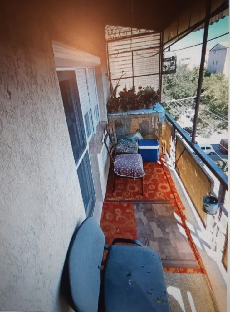 BRASADAS vinde apt. cu 3 camere la etajul 4/4 in Micro 16. - Agenția imobiliara BRASADAS vinde apartament cu 3 camere la etajul 4/4 in Micro 16.
Www.brasadas.com.