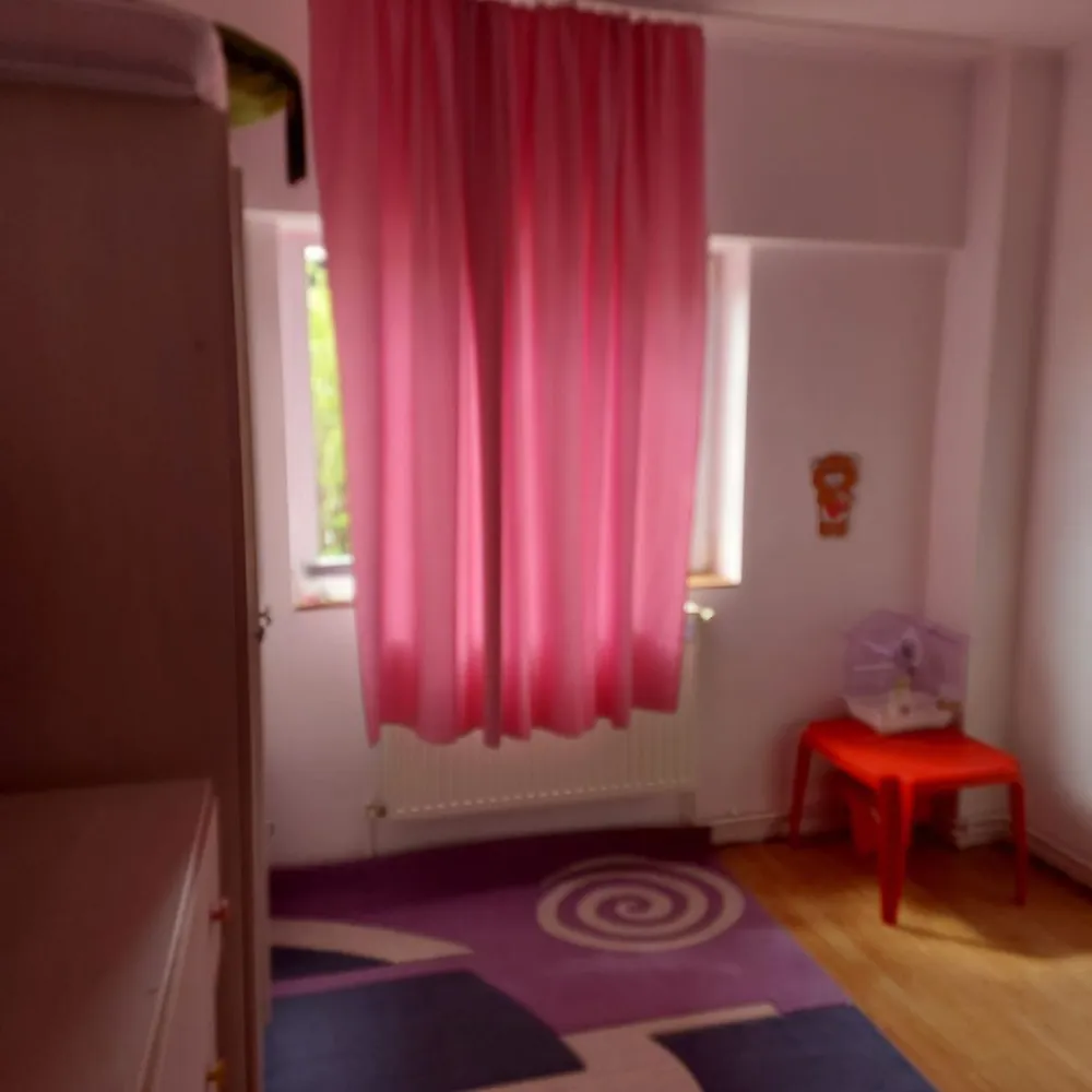 BRASADAS vinde ap 3 cam Etaj 4/4 in Micro 16. - Agenția imobiliara BRASADAS vinde apartament cu 3 camere situat la etajul 4/4 în Micro 16. Centrala termica aste recent schimbata. 
www.brasadas.com.