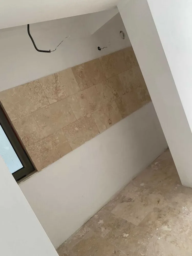 Vand Studio Mamaia Nord 65000 euro - - Proiect finalizat, receptionat si intabulat 2021
- Aflat la 60 de metri de plaja Stefan Building
- Toate finisajele incluse in pret, travertin, aer conditionat, usa metalica, termopan, obiecte sanitare
- Cladirea este placata cu travertin
- Cladirea beneficiaza de lift
- Proiectul beneficiaza de locuri de parcare pentru fiecare apartament in parte(35 Locuri)
- Fara taxa de complex