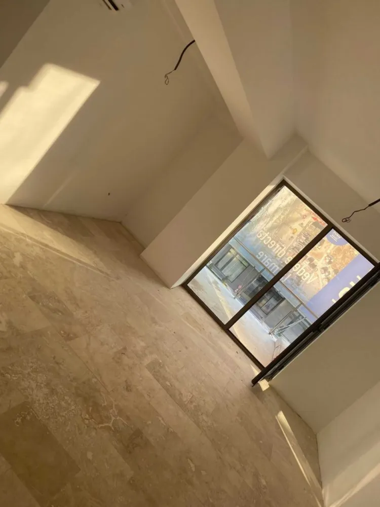 Vand Studio Mamaia Nord 65000 euro - - Proiect finalizat, receptionat si intabulat 2021
- Aflat la 60 de metri de plaja Stefan Building
- Toate finisajele incluse in pret, travertin, aer conditionat, usa metalica, termopan, obiecte sanitare
- Cladirea este placata cu travertin
- Cladirea beneficiaza de lift
- Proiectul beneficiaza de locuri de parcare pentru fiecare apartament in parte(35 Locuri)
- Fara taxa de complex