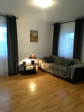 Proprietar -Vând apartament spațios la mare