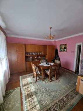 BRASADAS vinde casa cu etaj in zona Bercu Rosu.