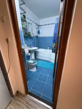 BRASADAS vinde ap 2 cam etaj 4/4 in Carpați 2.