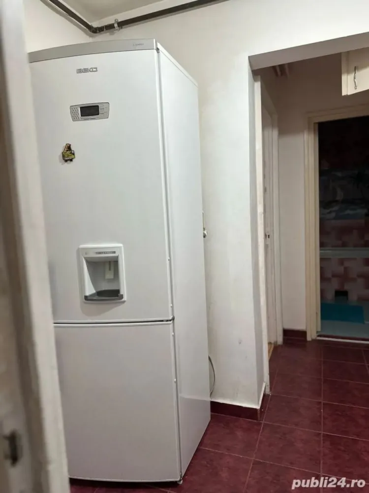 Vînd apartament 2 camere în cluj str.Vidraru. - Două camere,bucătărie, baie,2 balcoane închise.Mobilat și utilat.Se află în Cluj Napoca strada Vidraru,aproape de stații auto,școli,bănci, facultăți și magazine.