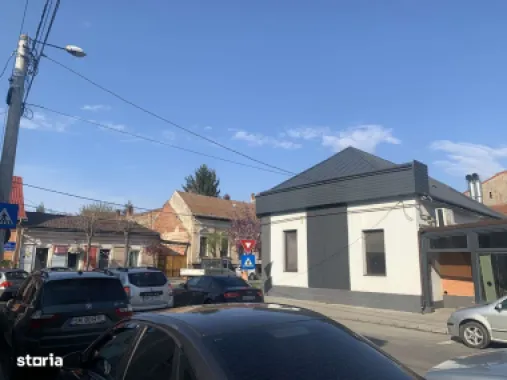 Spațiu comercial, Central, Martirilor Deportați colț Iului Maniu