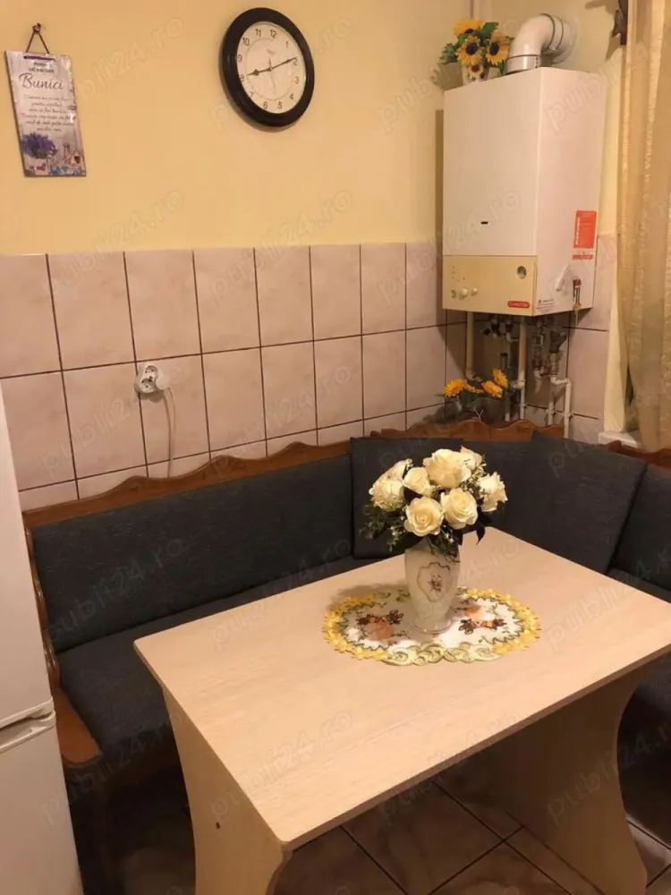 BRASADAS vinde ap 2 cam la PARTER in Micro 16. - Agentia Imobiliara BRASADAS vinde apartament cu doua camere la parter in Micro16 
Localizare excelenta zona linistita aproape de parc, scoala, gradinita, magazine Apartamentul este compus din doua camere, bucatarie, hol, baie, debara dispune si de un beci generos. Se vinde mobilat utilat 
Www.brasadas.com.