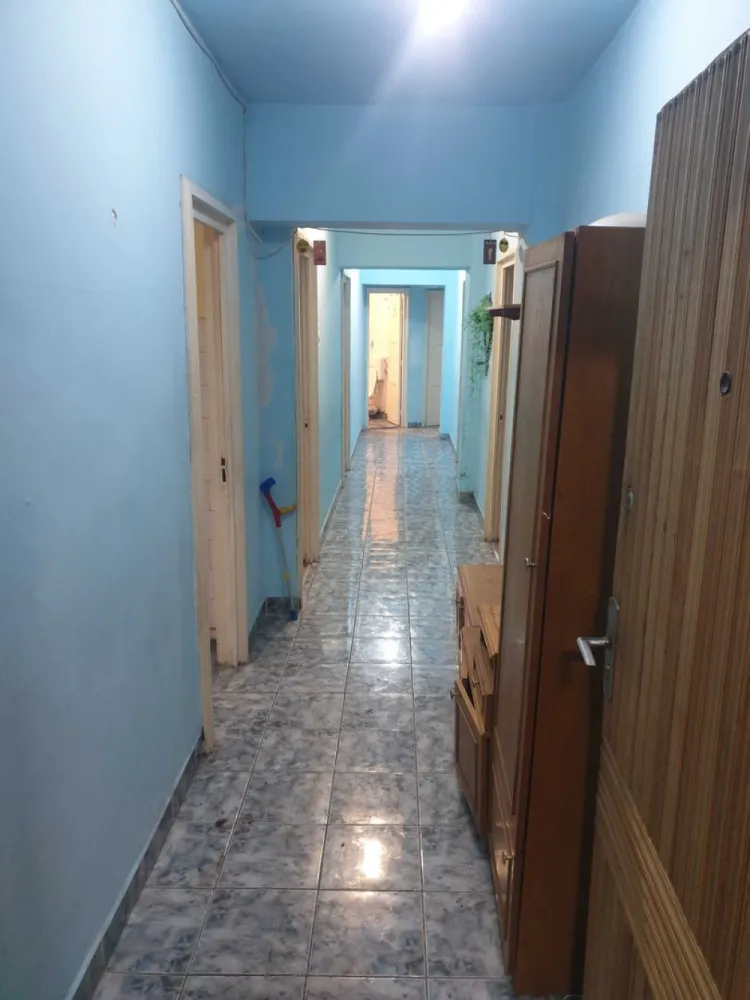 BRASADAS vinde ap cam etaj 6/8 Soarelui. - Agentia Imobiliara BRASADAS vinde apartament in Soarelui pe strada Lucian Blaga cu o suprafață utila de 108 mp si dispune de 5 camere,bucatarie,2 bai,1 camara,1 balcon,se află la etajul 6 (din 8) cu lift!
Blocul se află in curs de renovare termică si pana in primăvară o sa fie montate geamurile termopan! 
Necesită renovare completă! 
Www.brasadas.com.