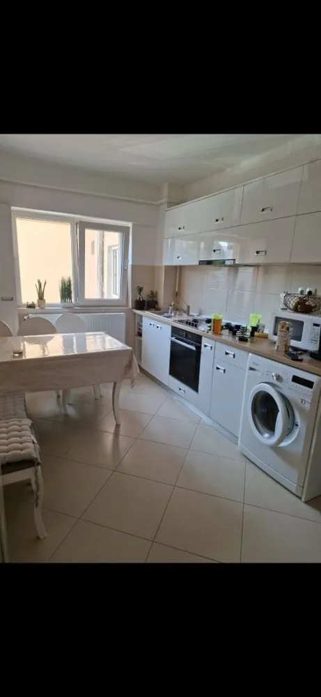 BRASADAS vinde ap 3 cam etaj 2/4 in Micro 16. - Agentia Imobiliara BRASADAS vinde apartament complet mobilat cu 3 camere in Micro 16 la etajul 2/4.
Www.brasadas.com.