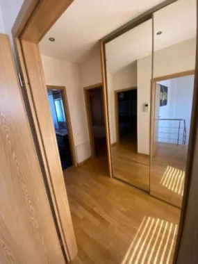 Vand Apartament 5 camere duplex-doua locuri de parcare Soseaua Nordului